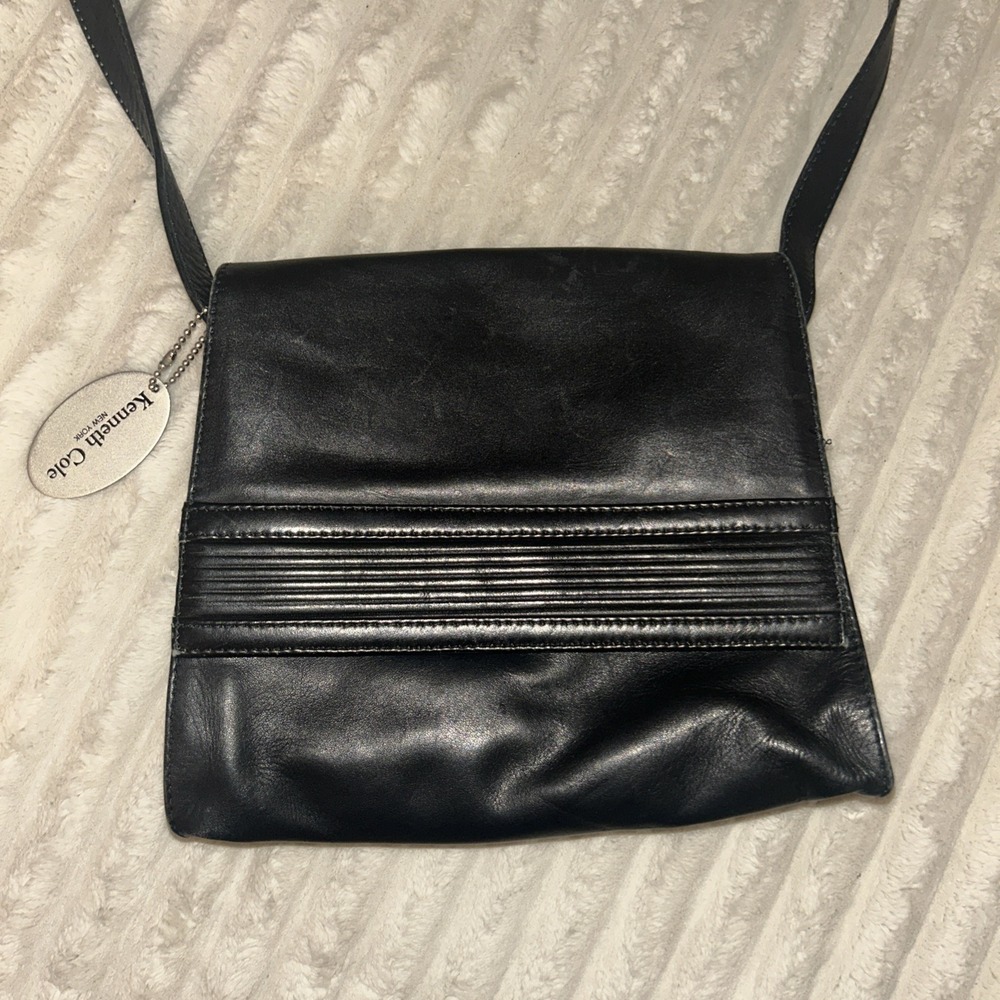 Kenneth Cole New York Black Shoulder Bag Magnetic Closure Leather Vintage